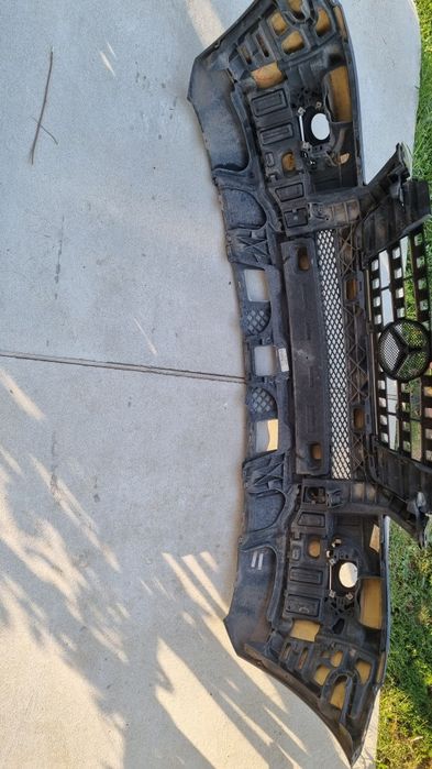 Передній бампер Mercedes ML w164 дорест