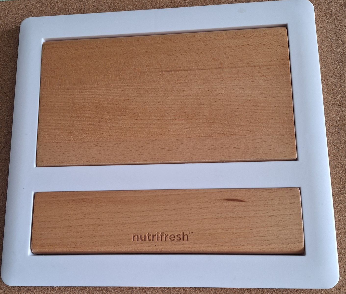 Nutrifresh - drewniana podstawka pod tablet lub książkę