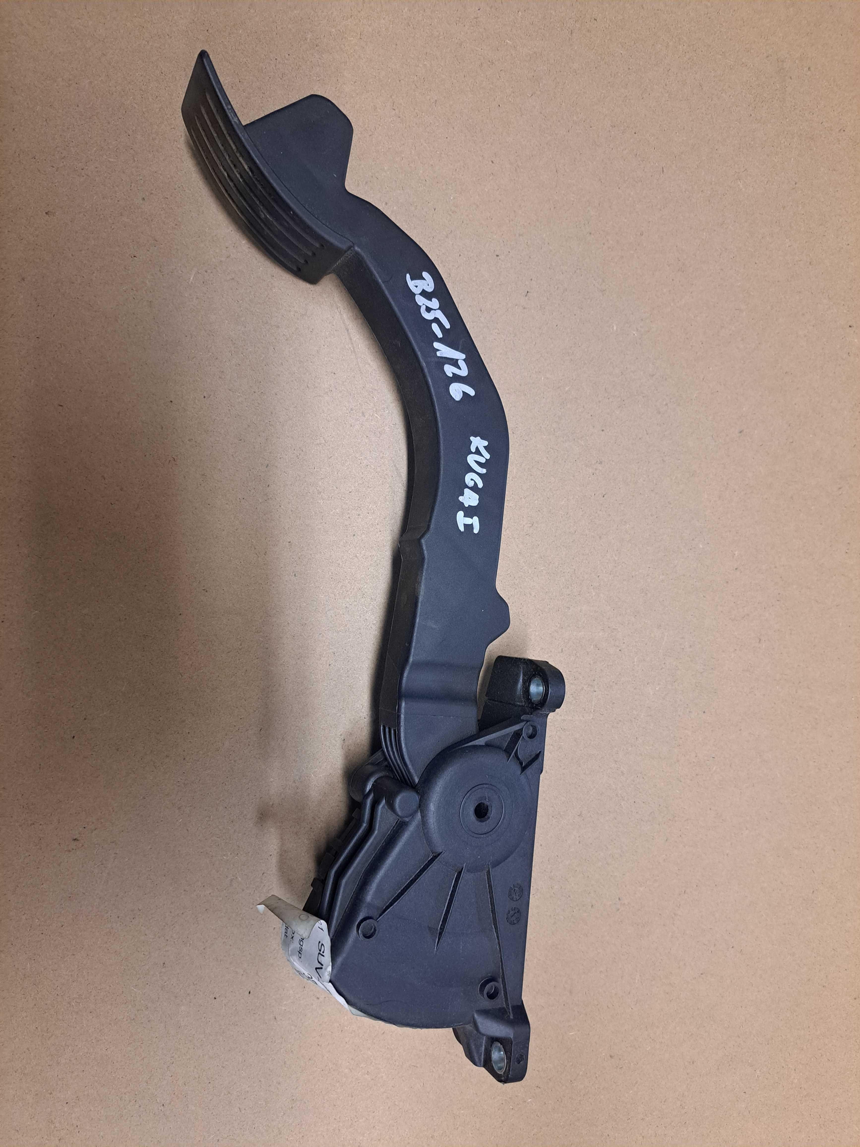 Pedał gazu Ford Kuga Mk1 3M51-9F836-BH
