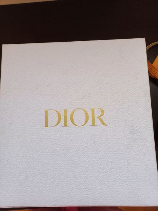 Брендові коробки Chanel Louis  Valentino Kors Prada