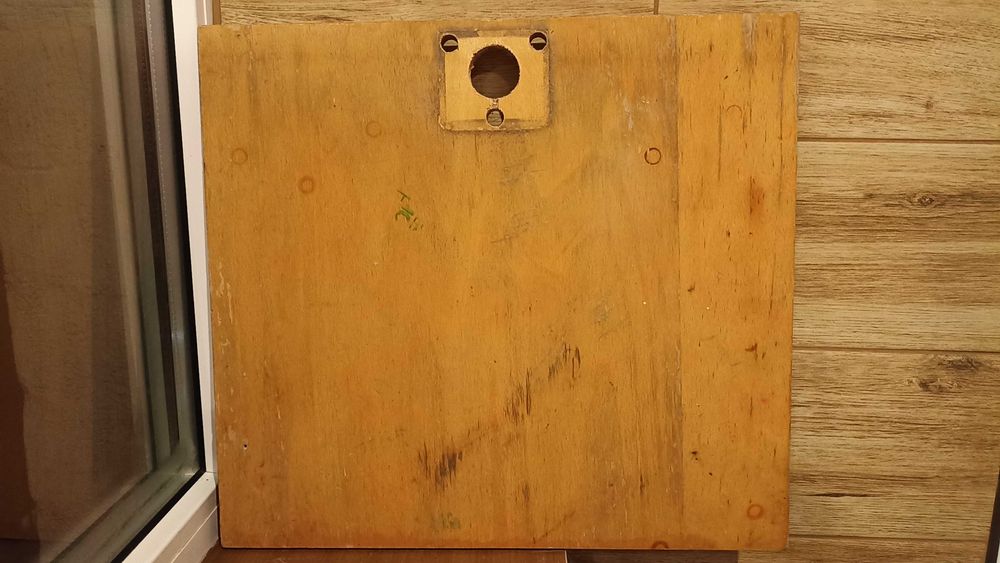 Утримувач у  гарному стані разом підставкою  додається