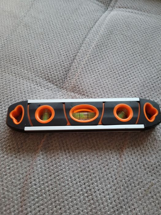 Poziomica Mała z Magnesem 220 mm