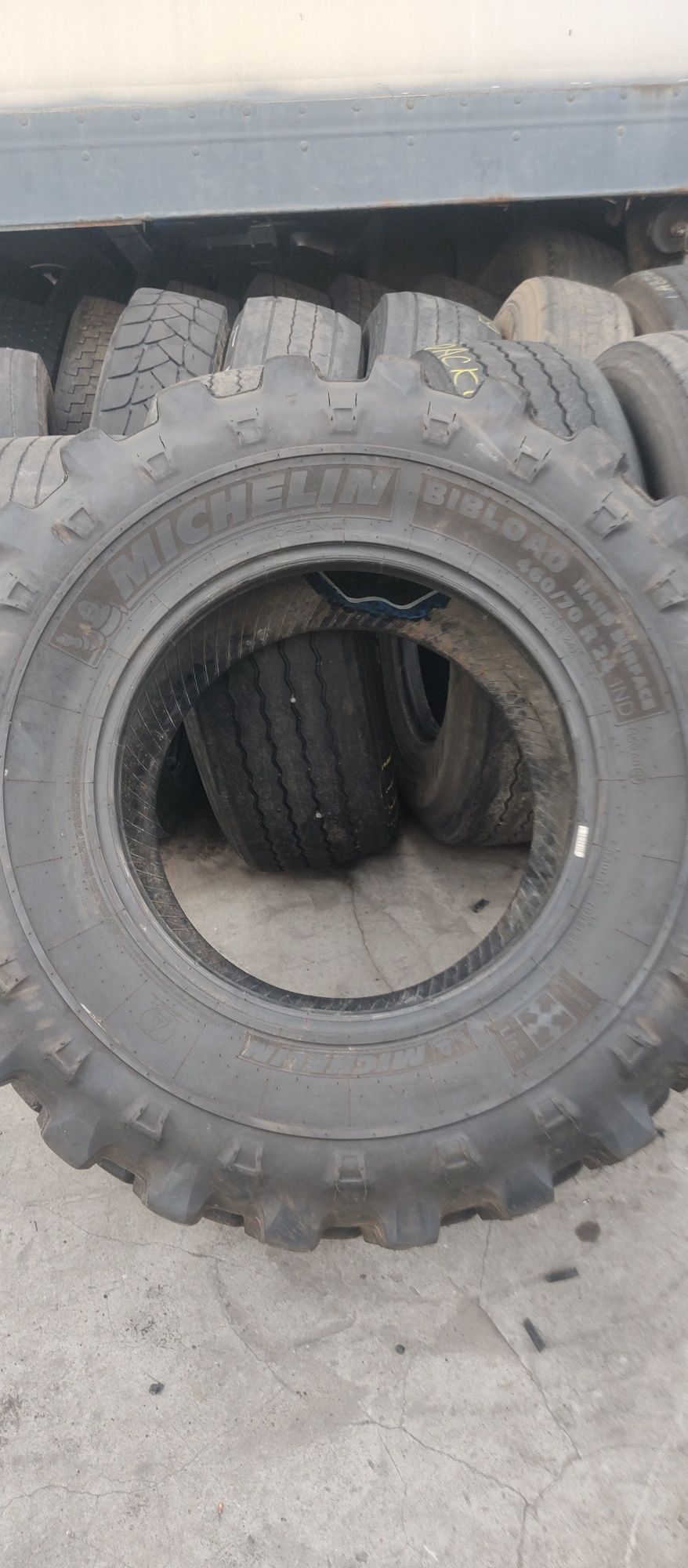 460/70R24 (17,5LR24) MICHELIN шина бу.