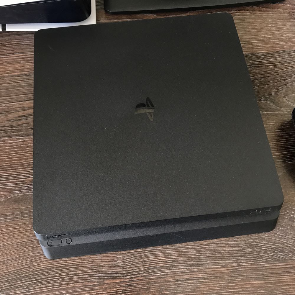 Playstation 4 Slim 2108A PS4 ігрова консоль приставка