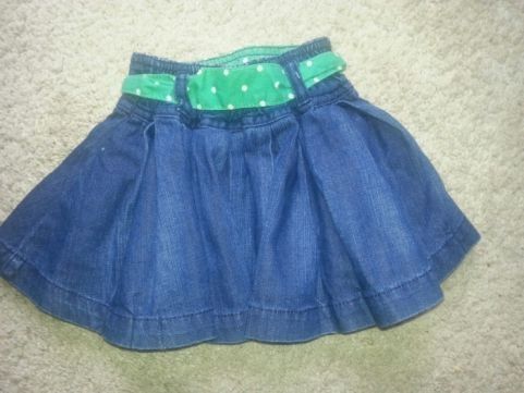 Jeansowa spodnica z paskiem w  groszki rozm 18 m