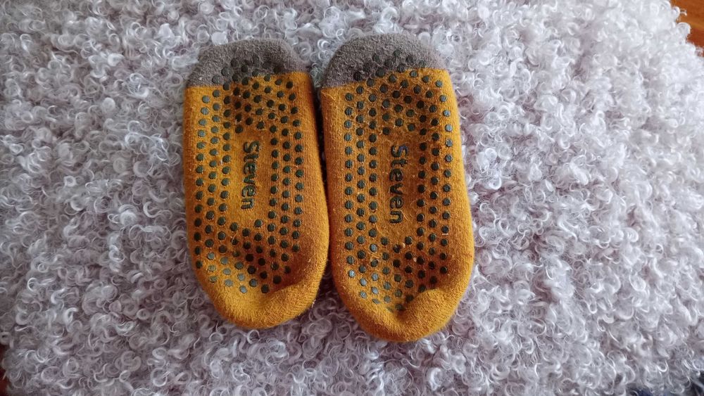 Sprzedam skarpetki antypoślizgowe