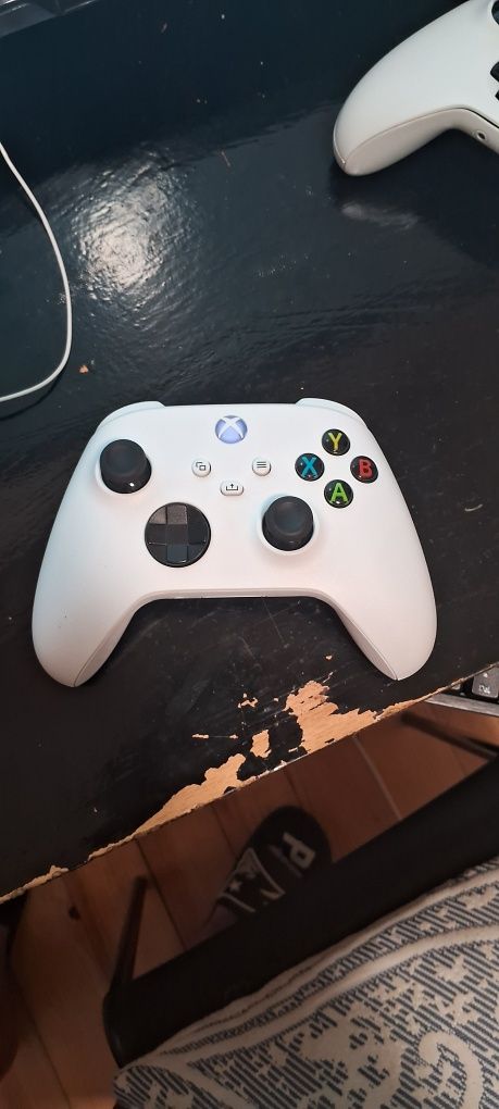 vendo xbox series s com 2 Comandos,ler descrição!!