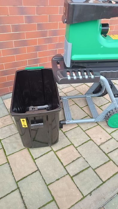 Подрібнюва гілок фрезерний з Німеччини