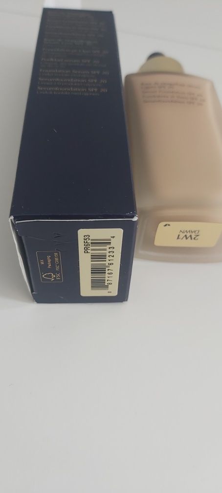 Estee Lauder Futurist podkład pielęgnacyjny 2w1 dawn
