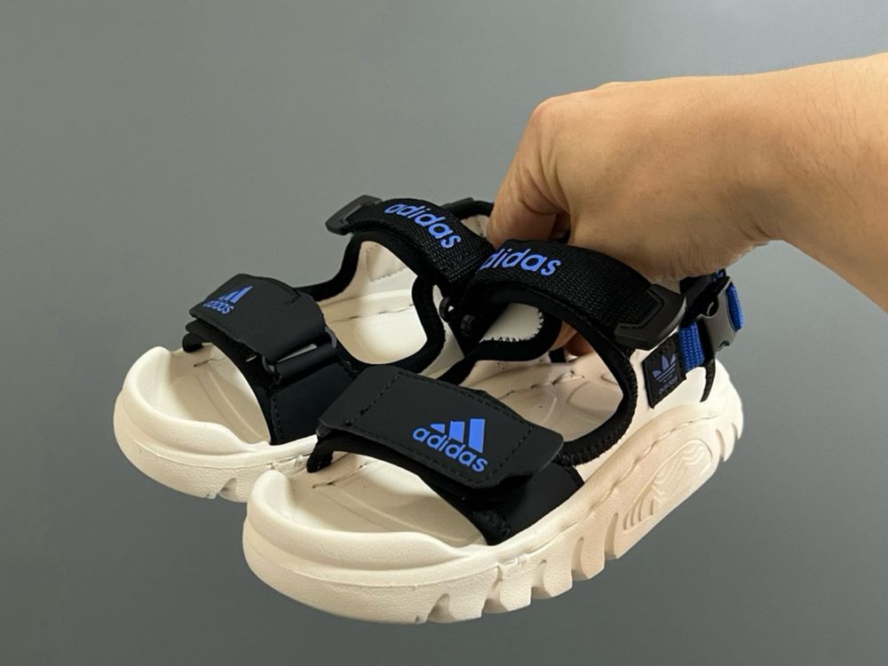 Дитячі босоніжки, сандалі adidas