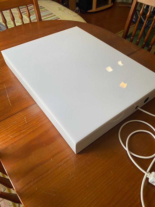 Mesa de Luz opalina