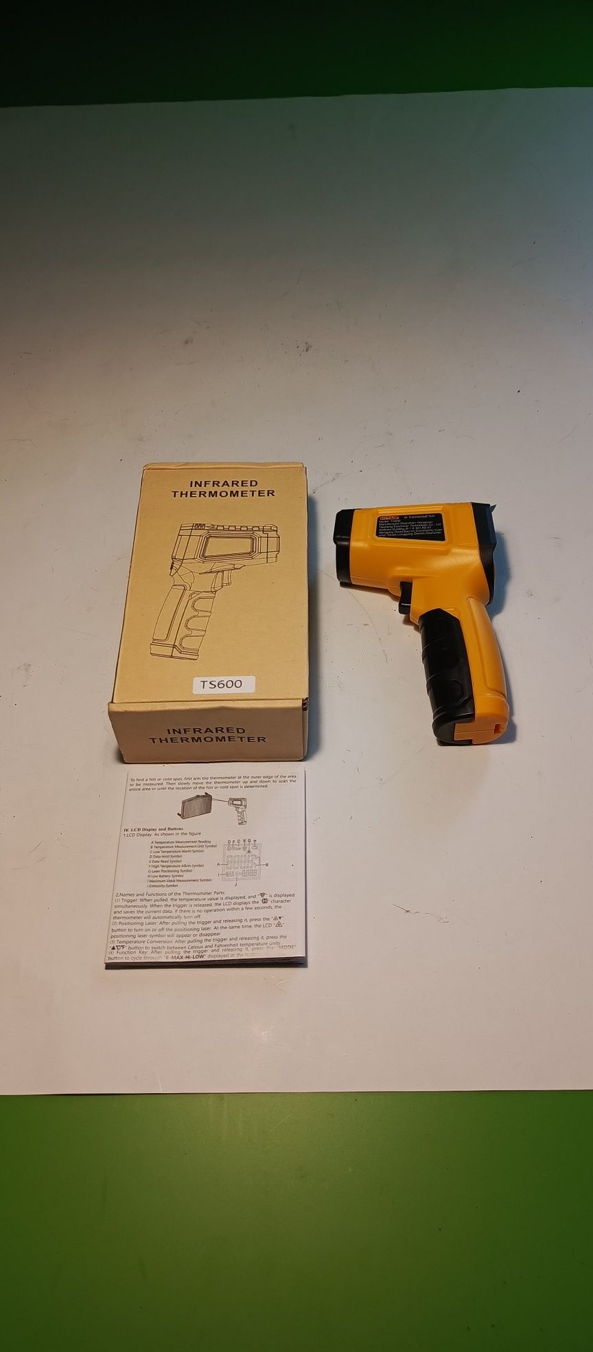Termometr laserowy bezdotykowy TS 600