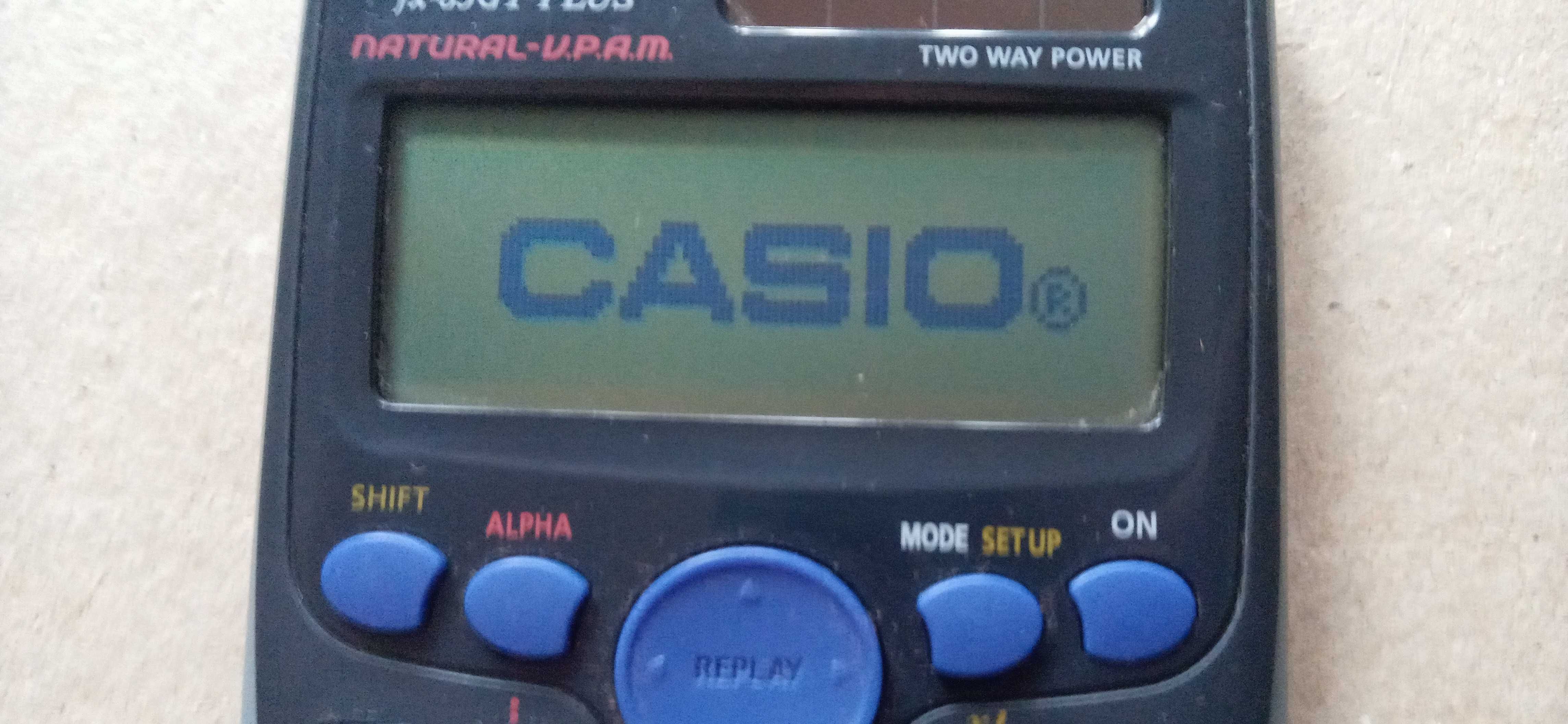 Інженерний науковий калькулятор Casio FX-85GT Plus Матричний дисплей