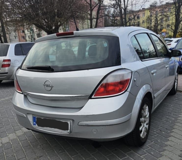 Opel Astra H 1,6 Benzyna 2006