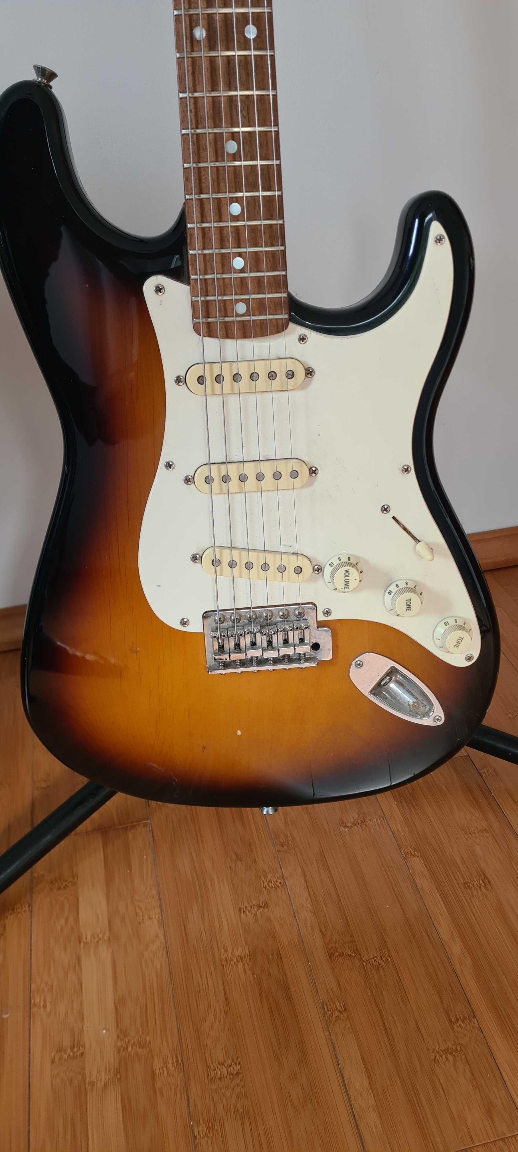 Fender stratocastet squier 2001r.