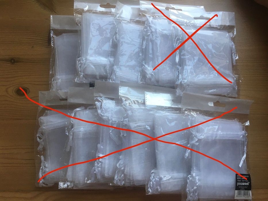 Woreczki z organzy białe idealne na podziękowania dla gości