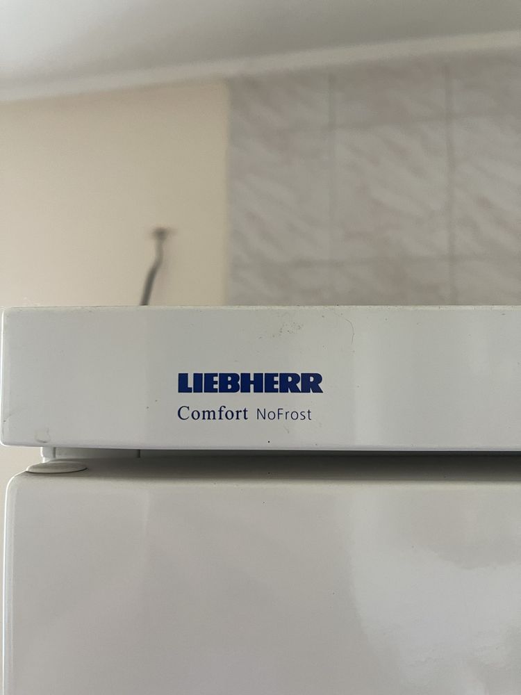 Морозильна камера Liebher GN 3023