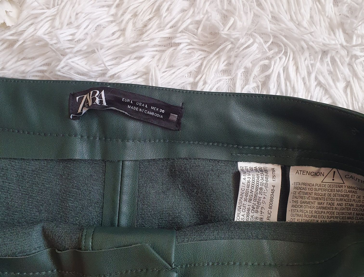 Spodnie ciemnozielone Zara L/40 skóra ekologiczna