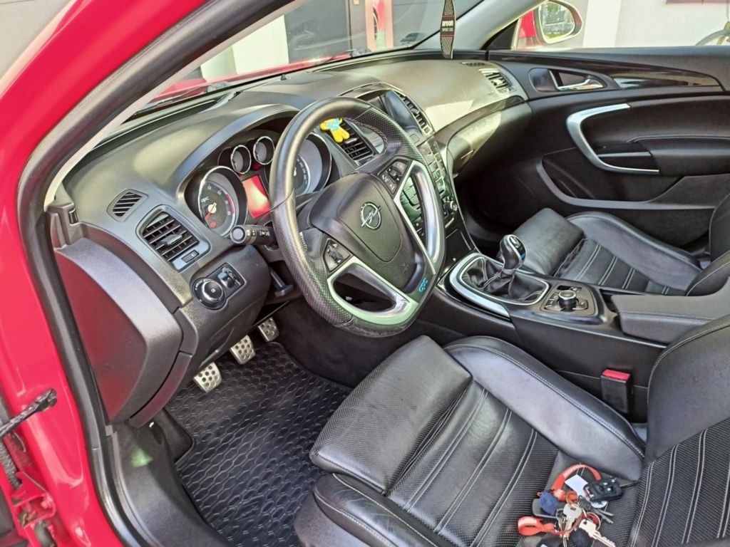 Opel Insignia Sports Tourer OPC 2.8 V6 Turbo 325KM, manuał, 4x4