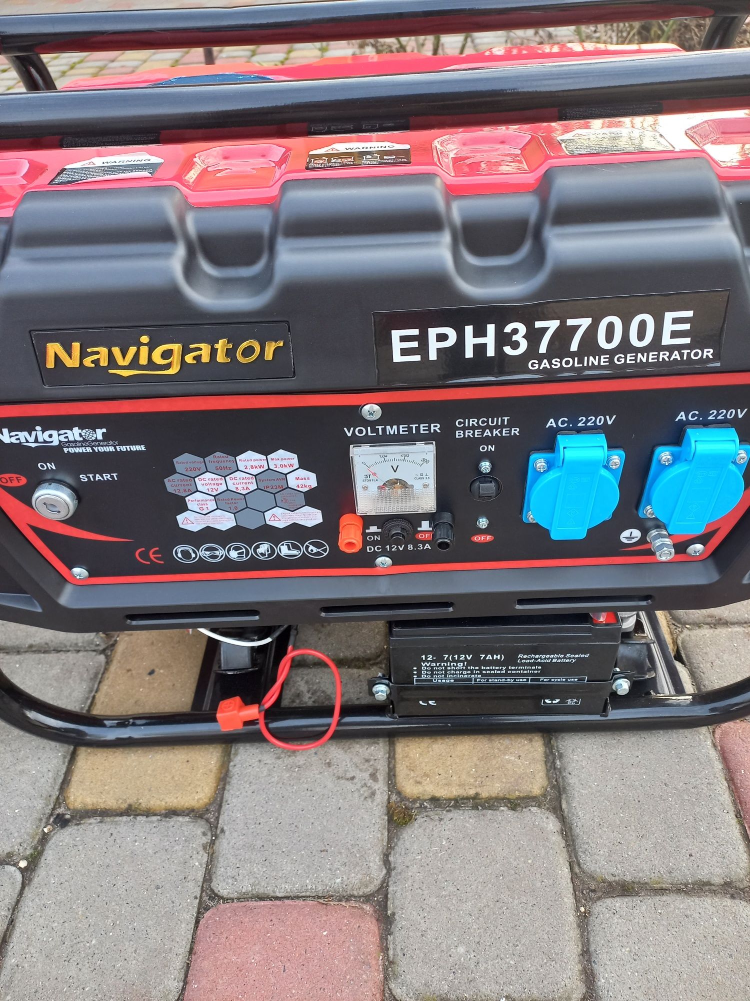 Бензогенератор Navigator EPH37700E 3kW с электростартером