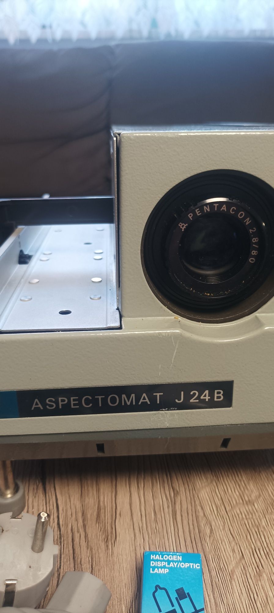 Projektor slajdów Aspektromat J24B