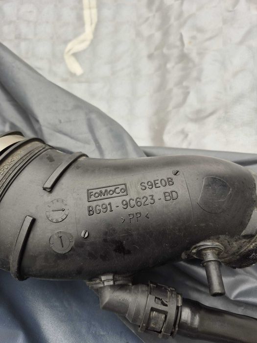 Przewód powietrza dolot do intercoolera Ford S-Max 1.6EB bg91 9c623 bd