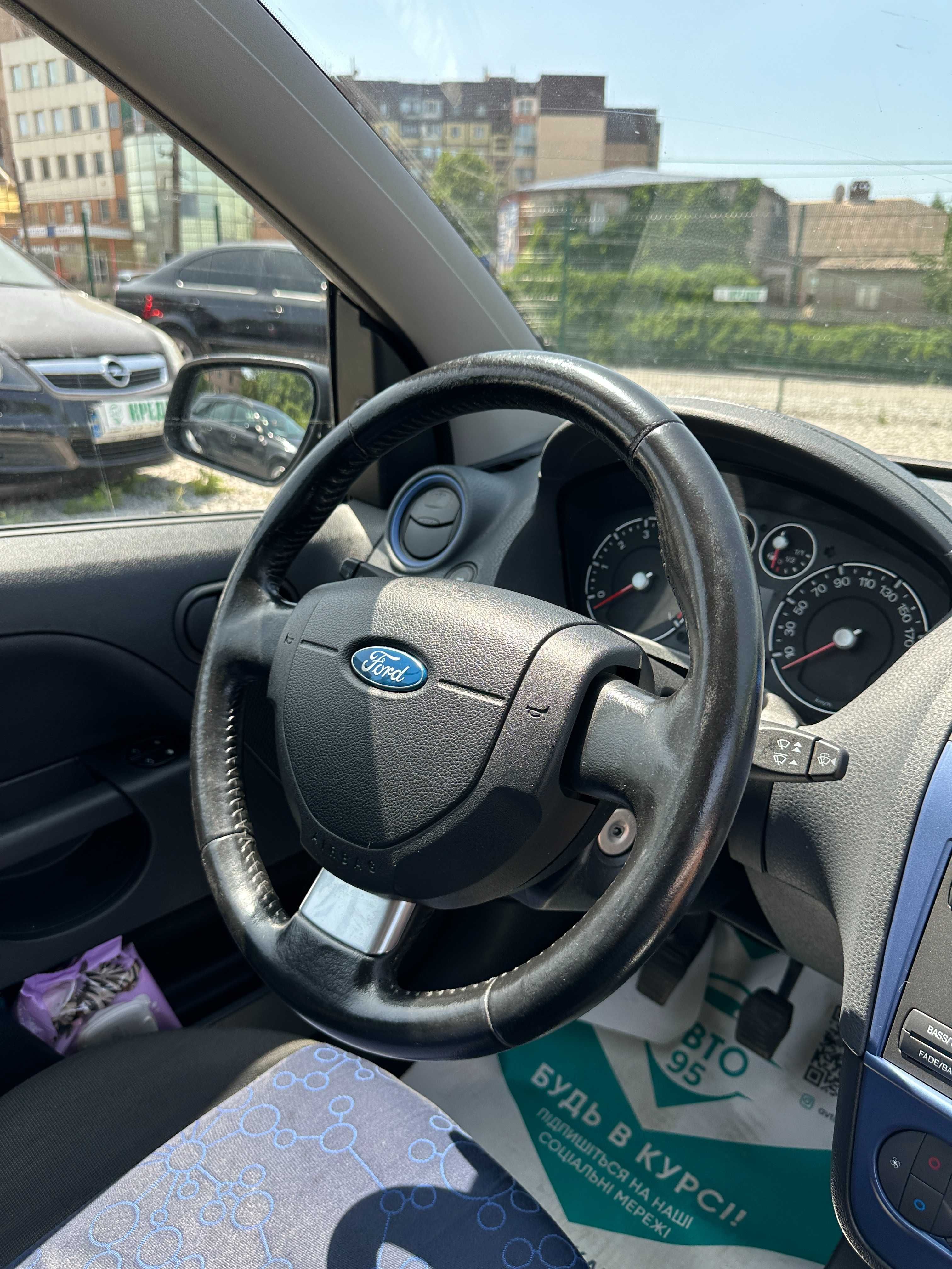 Продам Ford Fiesta 2007 рік можлива розстрочка,кредит,обмін!