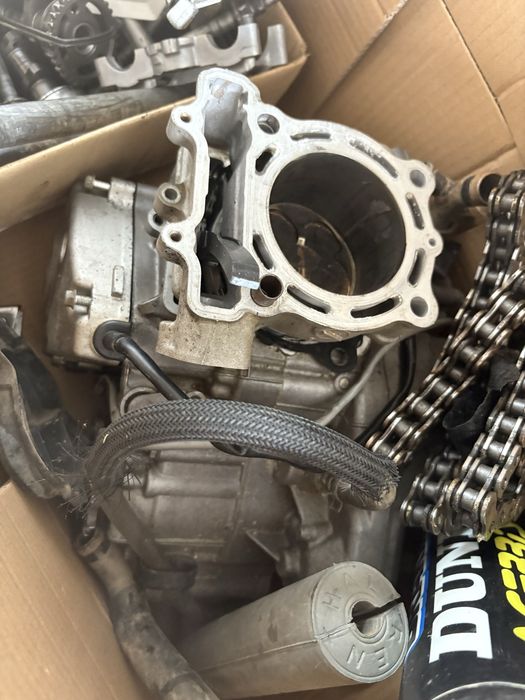 Czesci kawasaki kxf 250 cross glowica kartery