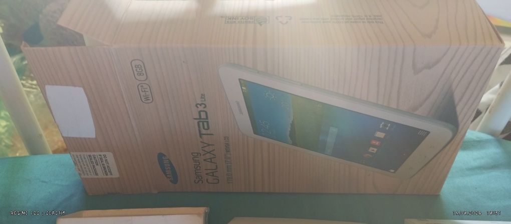 Podełka do telefonów i tabletow