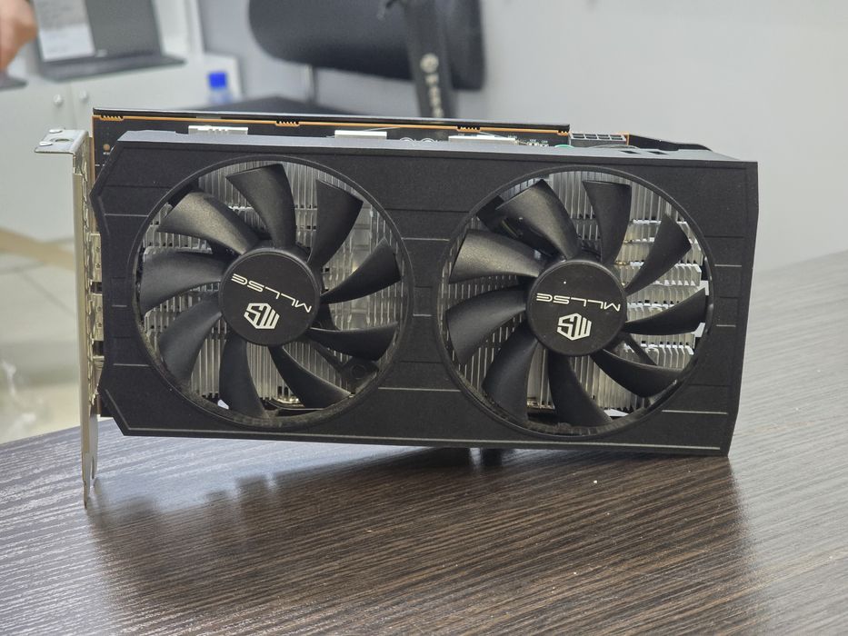 AMD RX5500 8gb. Хорошая