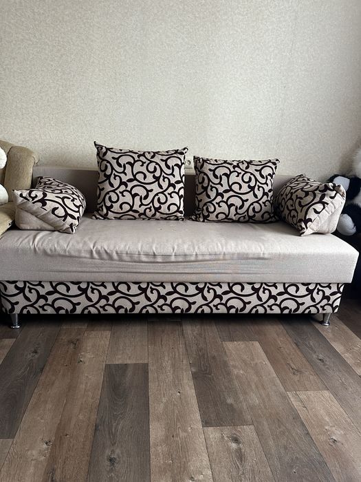 Диван роскдадной