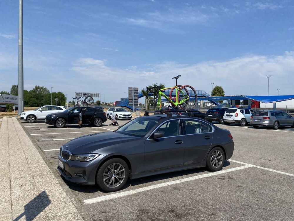 Bagażnik dachowy BMW seria 3 sedan G20 dedykowany belki