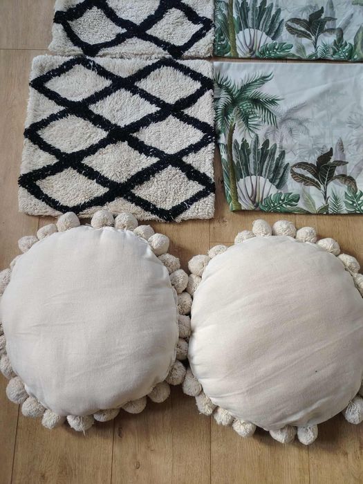 Poduszki boho pompony