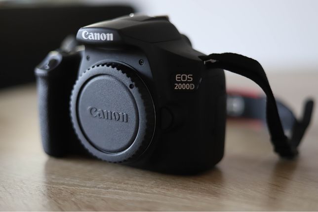 Aparat Canon EOS 2000D z ubezpieczeniem