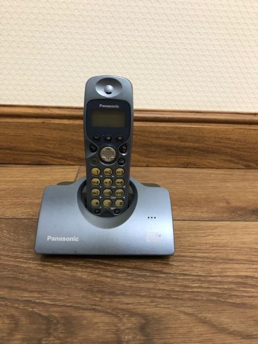 Цифровой беспроводной телефон с автоответчиком, Panasonic KX-TCD465UA