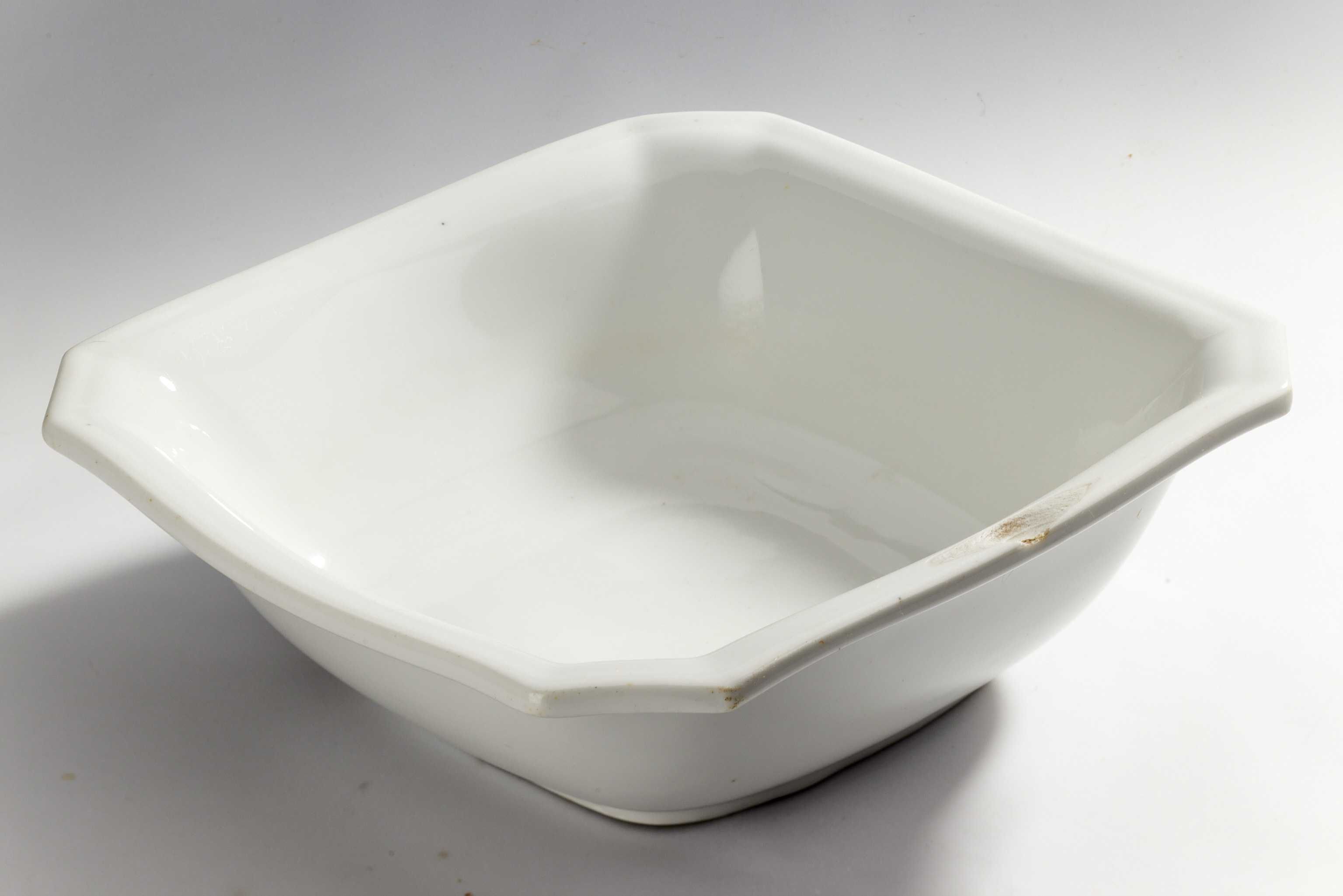 Porcelanowa misa salaterka kwadratowa 26x26cm biała masywna