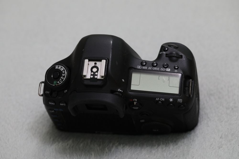 Фотоапарат Canon EOS 5D Mark III