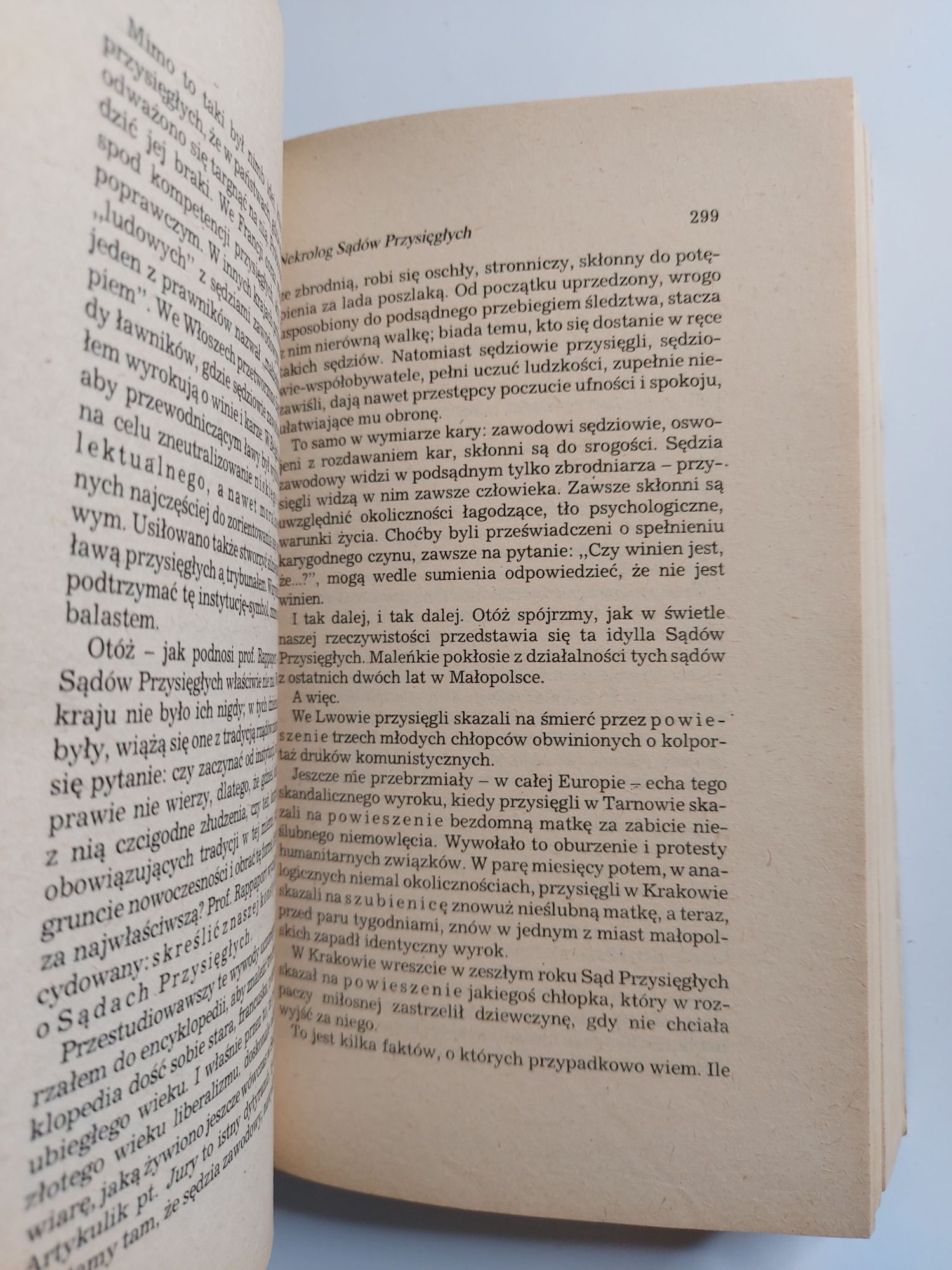 Reflektorem w mrok - Tadeusz Żeleński (Boy)