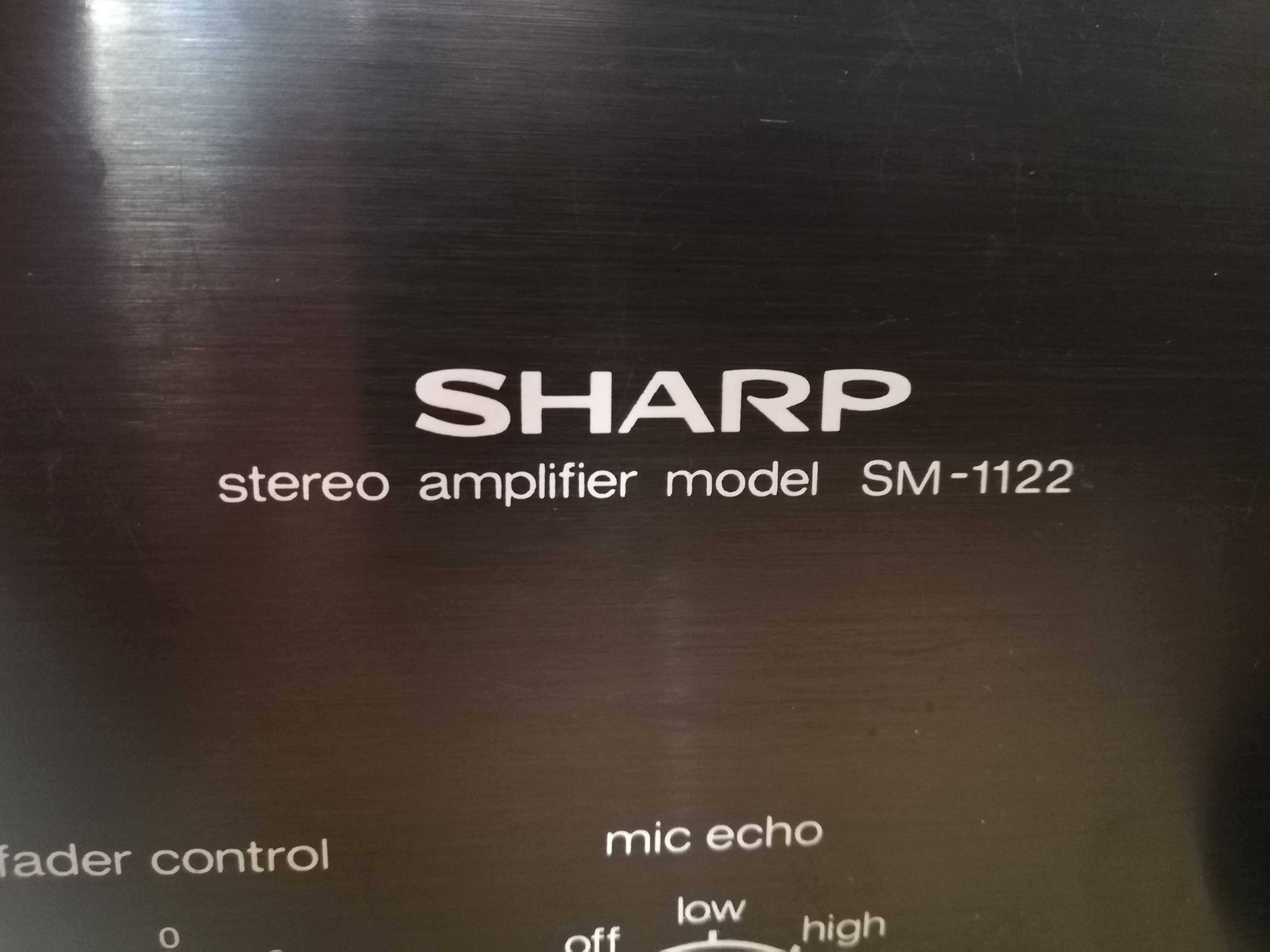 Wzmacniacz Sharp SM-1122 z 1978r.