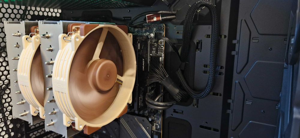 Komputer gamingowy i5 14600k, RTX 5070ti, 64GB RAM, mega zestaw