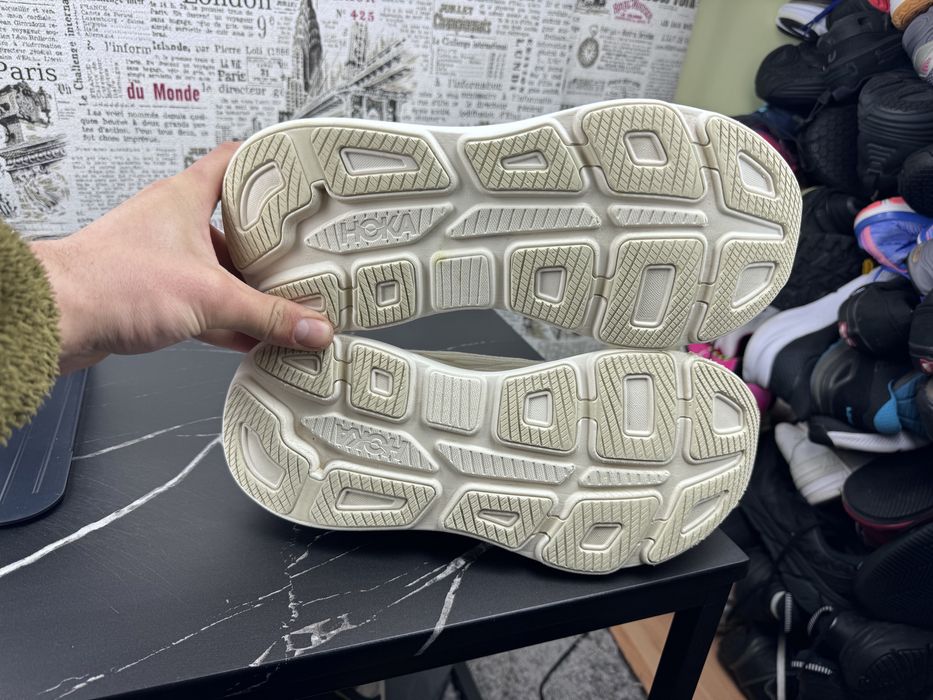 Оригінал Розмір 46 Кросівки Hoka One One Bondi 9 Взуття