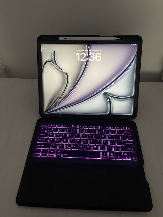 Ipad Air 13 (M3) 2025 Wi-Fi 128 GB 7 gen + akcesoria