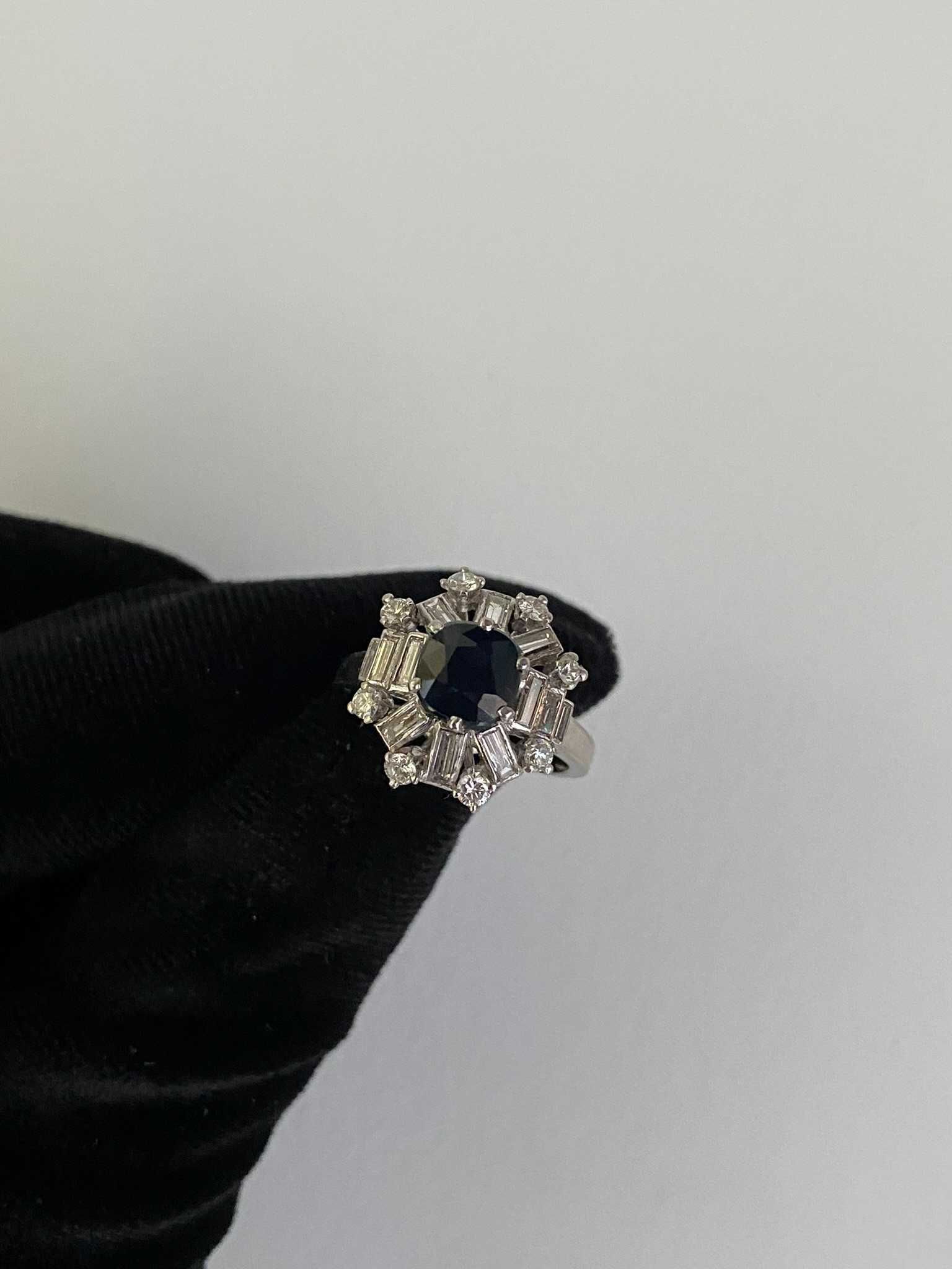 Pierścionek z diamentami 1.30 CT i szafirem 1.00 CT Platyna