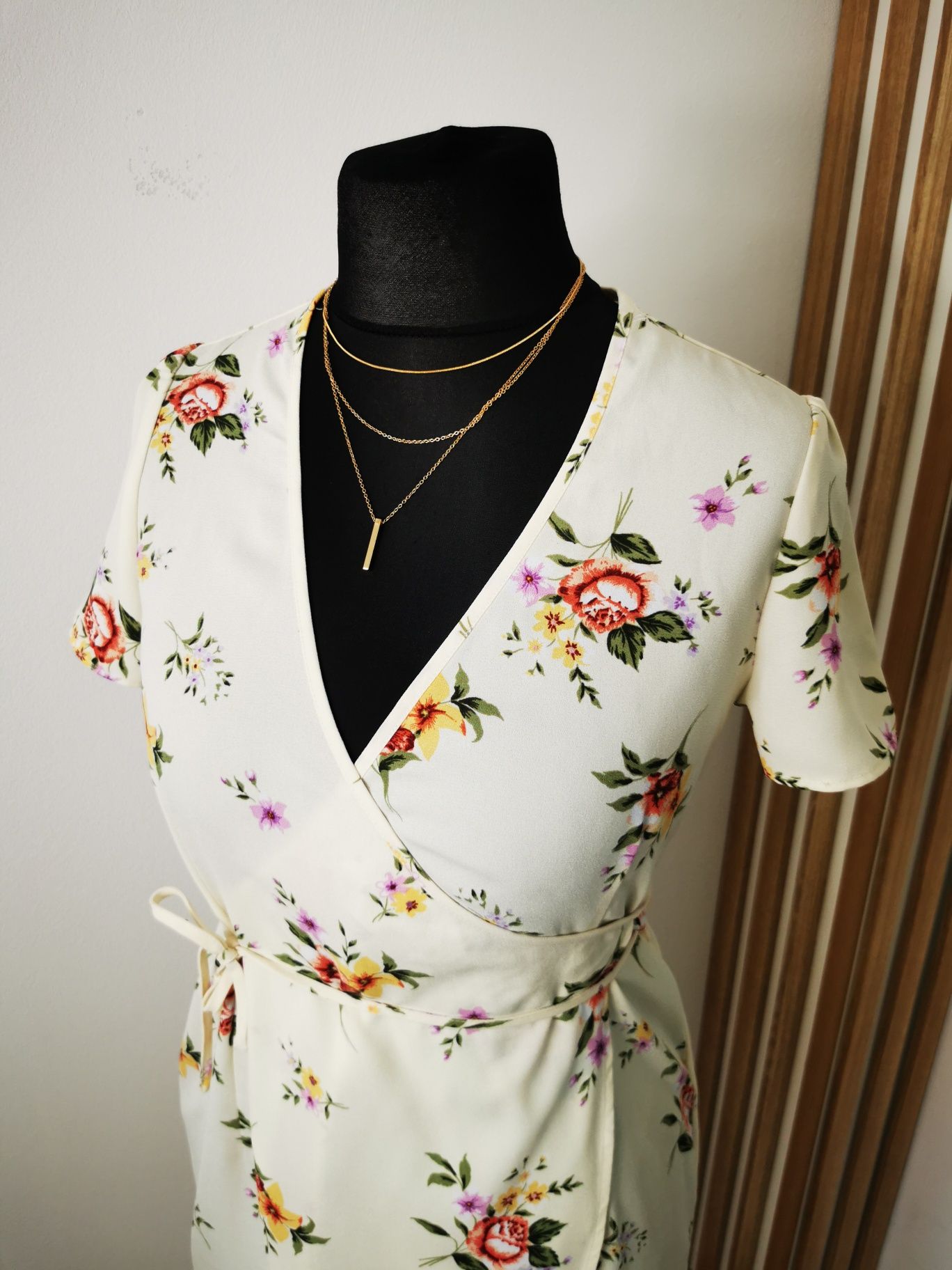 Sukienka w kwiaty, wiązana, do karmienia, wesele, chrze, bikbok, S, 36
