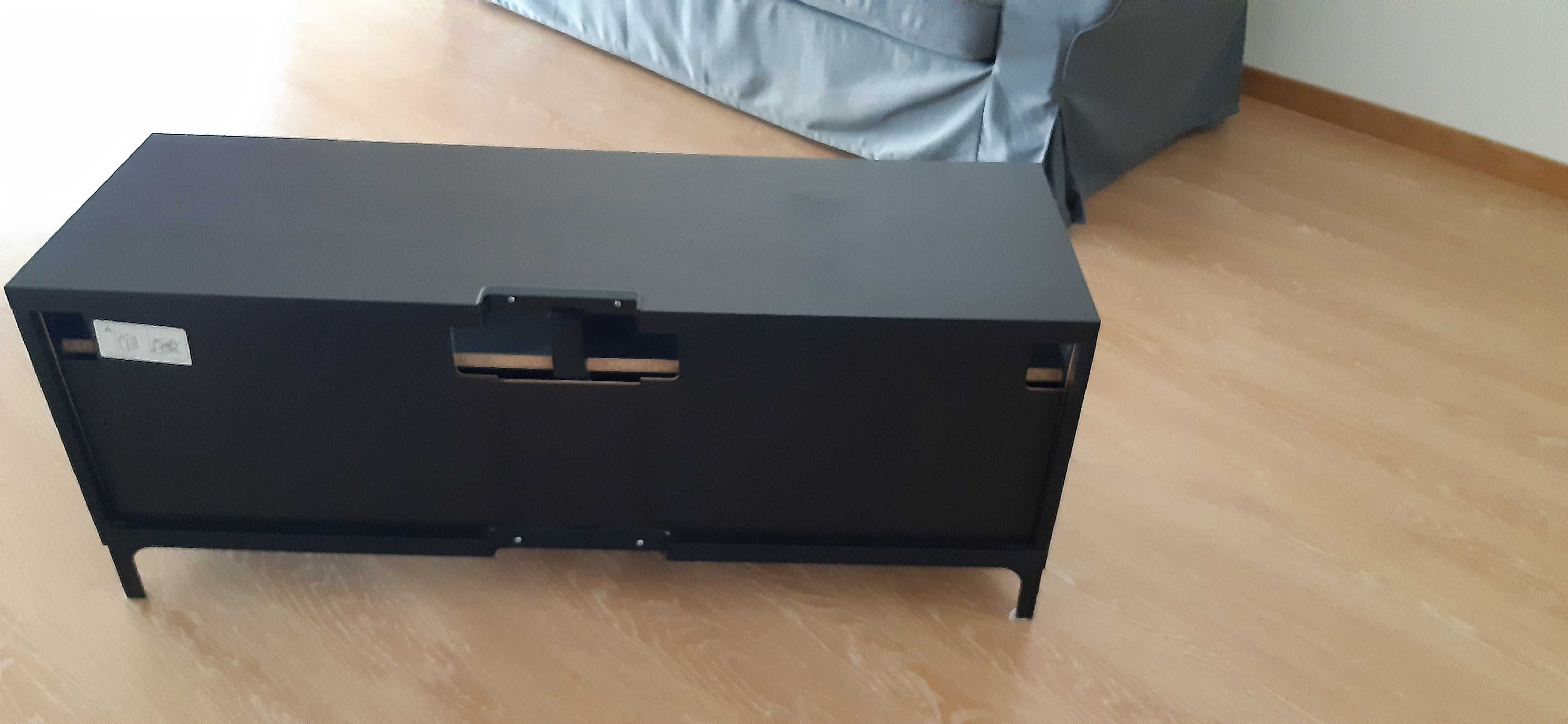 Móvel de televisão para sala semi-novo