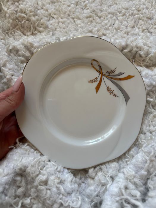 Komplet talerzy, talerzyków i misek