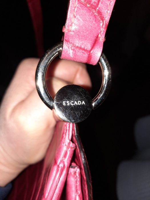 Шикарная оригинальная сумка escada