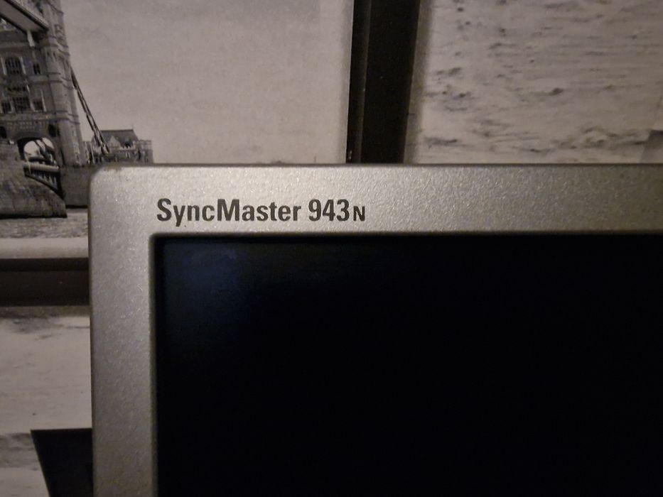 Monitor SAMSUNG SyncMaster 943N LCD 19"