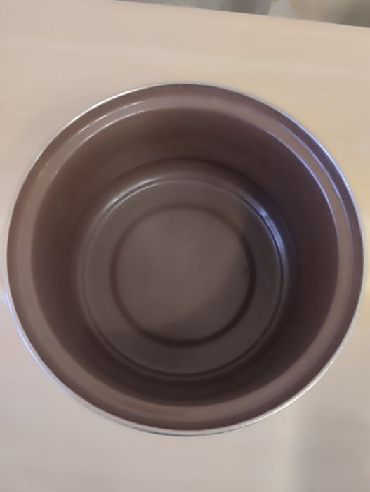 Каструля майже нова