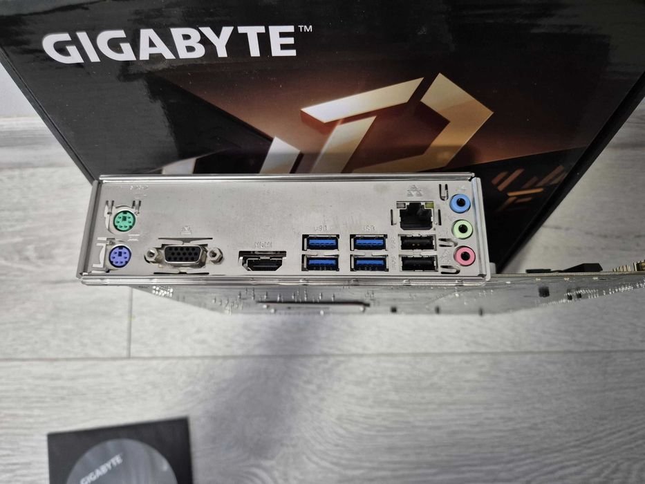 s1200 материнка mATX Gigabyte B560M H для 10-11 покоління. Trade-IN